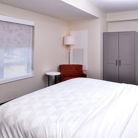 Holiday Inn & Suites - Farmington Hills - Detroit Nw By Ihg Екстер'єр фото