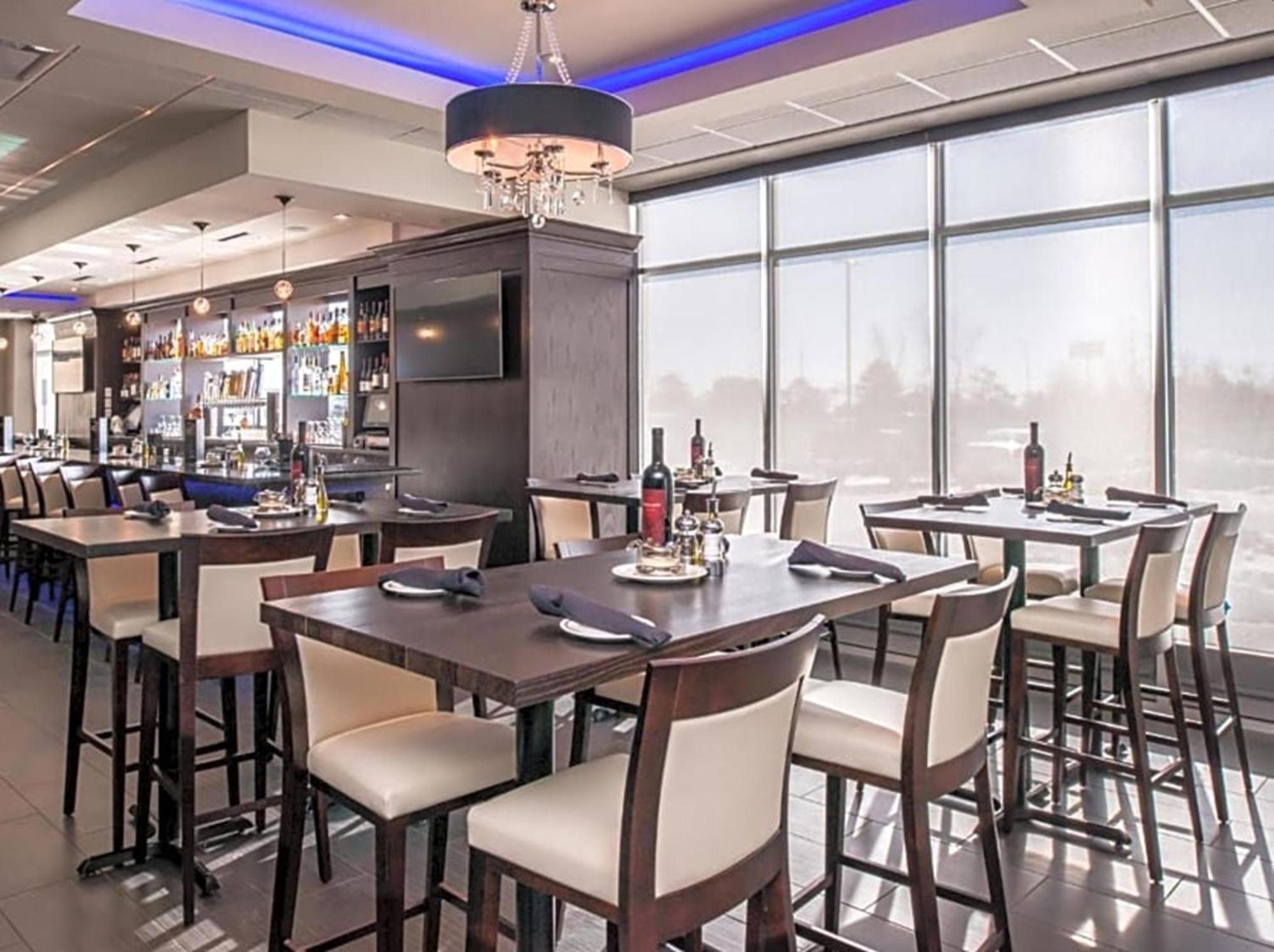 Holiday Inn & Suites - Farmington Hills - Detroit Nw By Ihg Екстер'єр фото