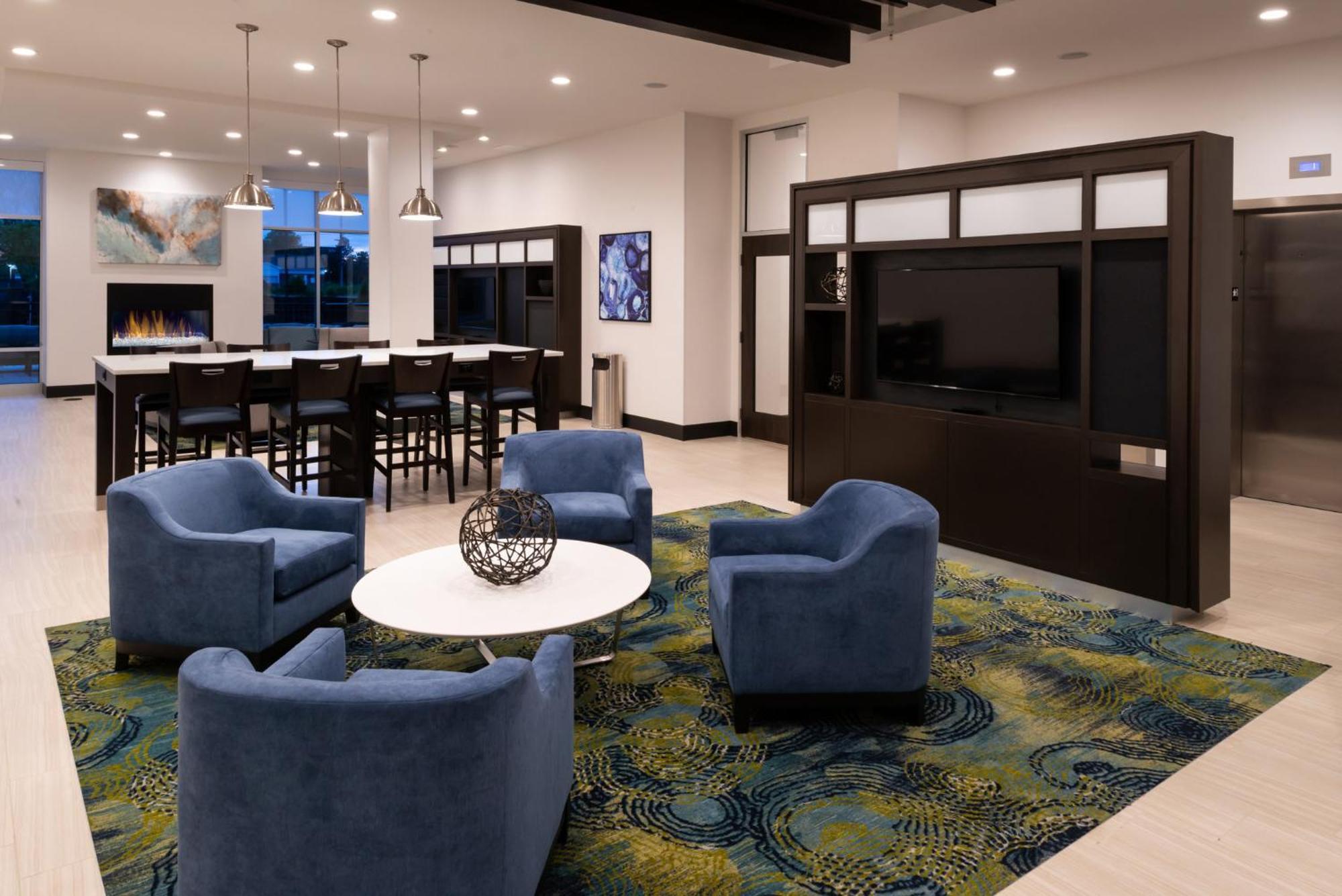 Holiday Inn & Suites - Farmington Hills - Detroit Nw By Ihg Екстер'єр фото