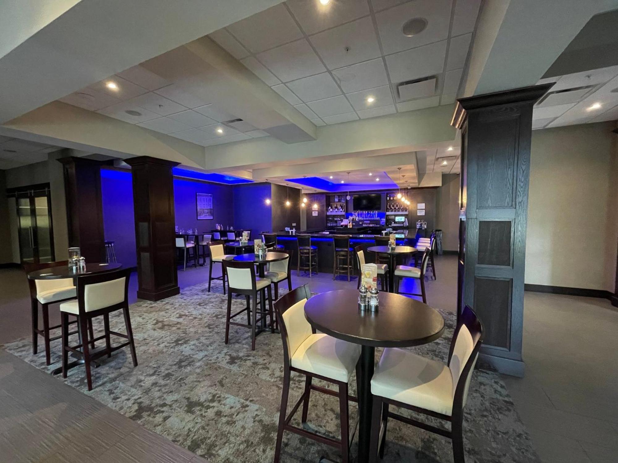 Holiday Inn & Suites - Farmington Hills - Detroit Nw By Ihg Екстер'єр фото
