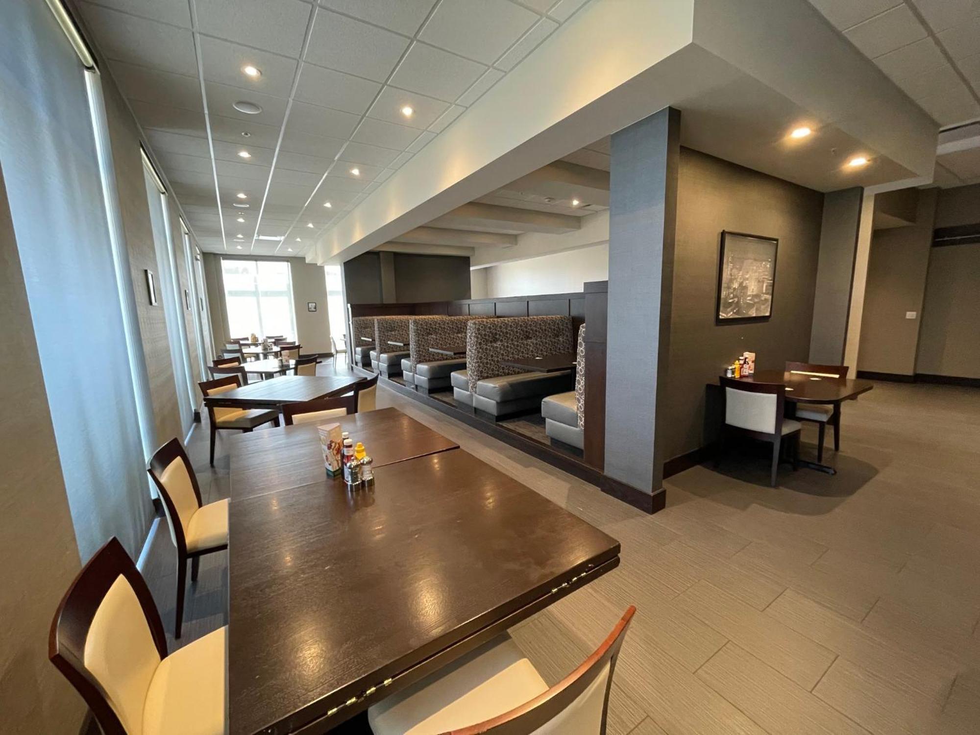 Holiday Inn & Suites - Farmington Hills - Detroit Nw By Ihg Екстер'єр фото
